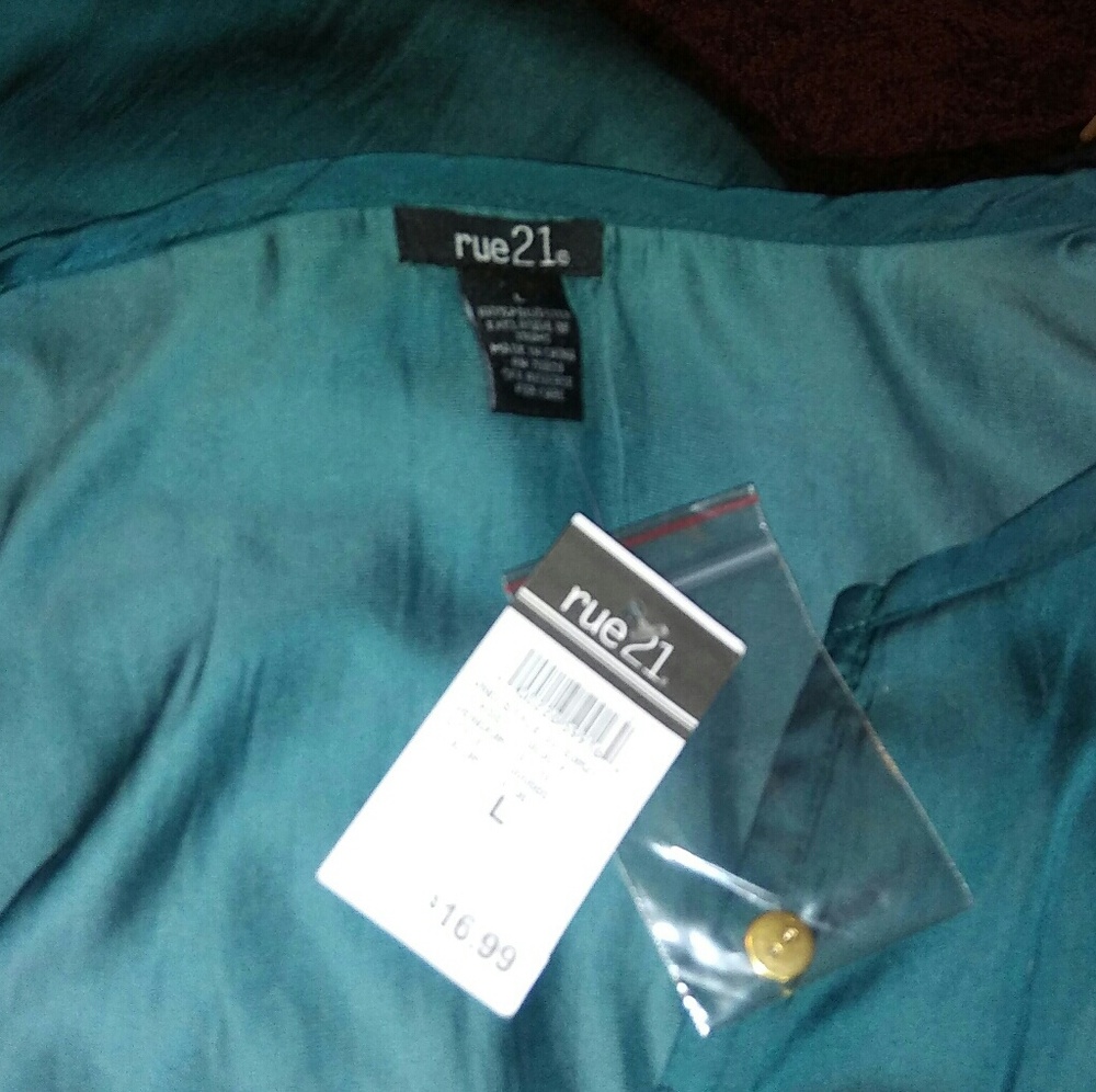 Rue21 Top